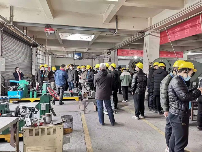 热烈欢迎河南工业大学师生到我司参观学习！